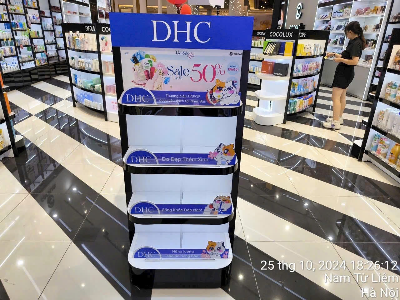 Đồng Nguyễn Group thi công POSM cho DHC – Không gian thương hiệu đẳng ...