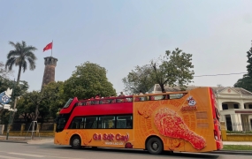 TỔ CHỨC ROADSHOW XE BUS 2 TẦNG  - JOLLIBEE