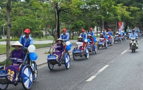 TỔ CHỨC ROADSHOW XÍCH LÔ - LONG CHÂU