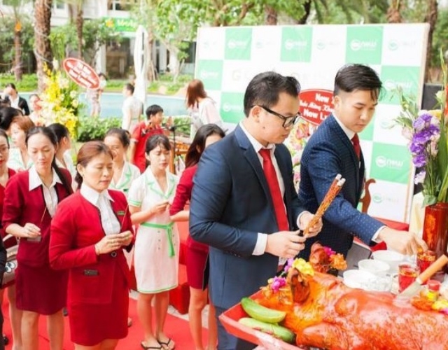 Hướng dẫn cách cúng khai trương và chuẩn bị mâm lễ đơn giản cho người mới