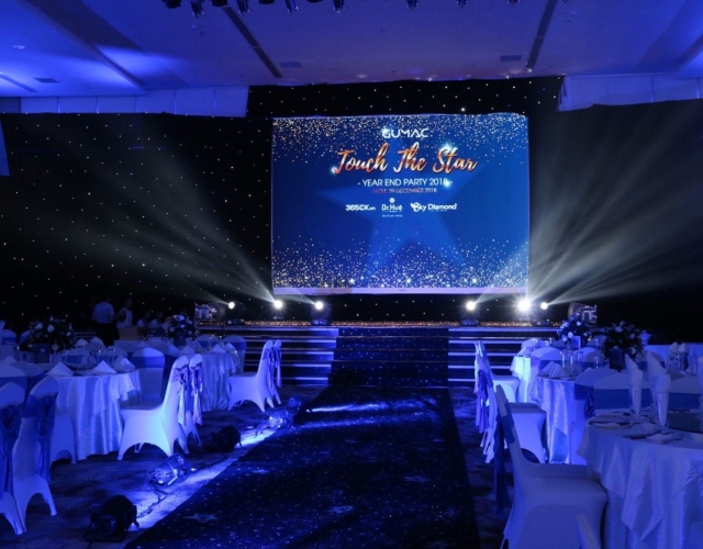 Cách tổ chức year end party cho công ty: kịch bản hay và tối ưu chi phí