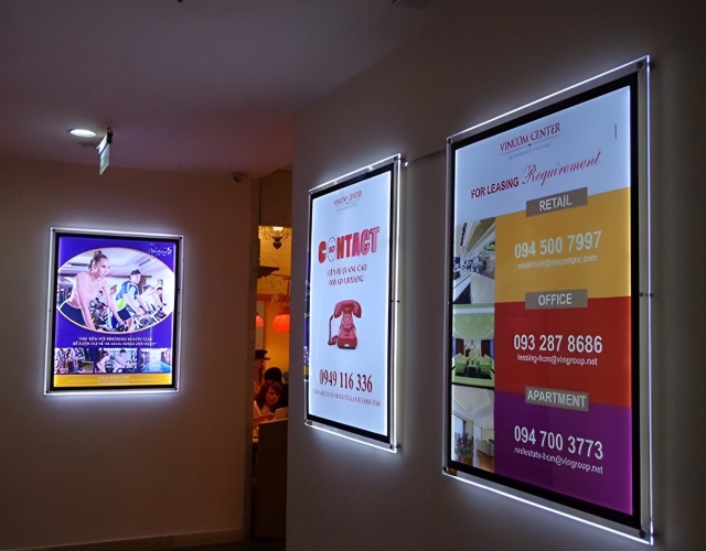 Pano quảng cáo trong nhà nên dùng chất liệu gì? so sánh pp và hiflex