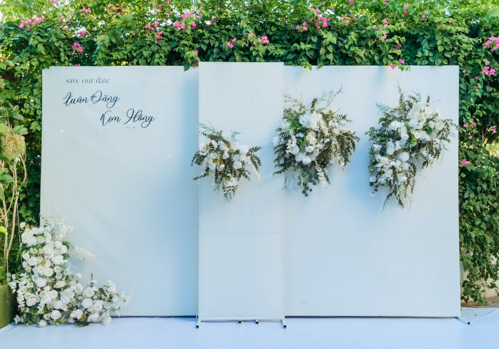Backdrop đám cưới handmade là tấm phông nền trang trí được làm thủ công