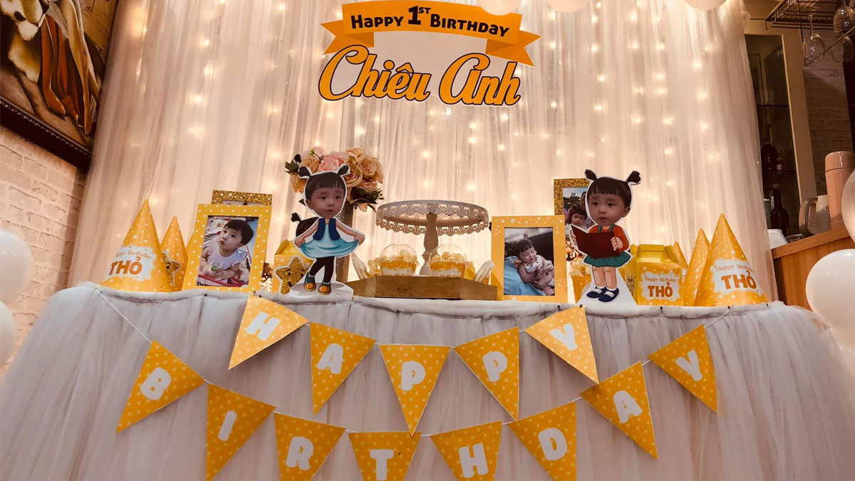 Background sinh nhật đơn giản