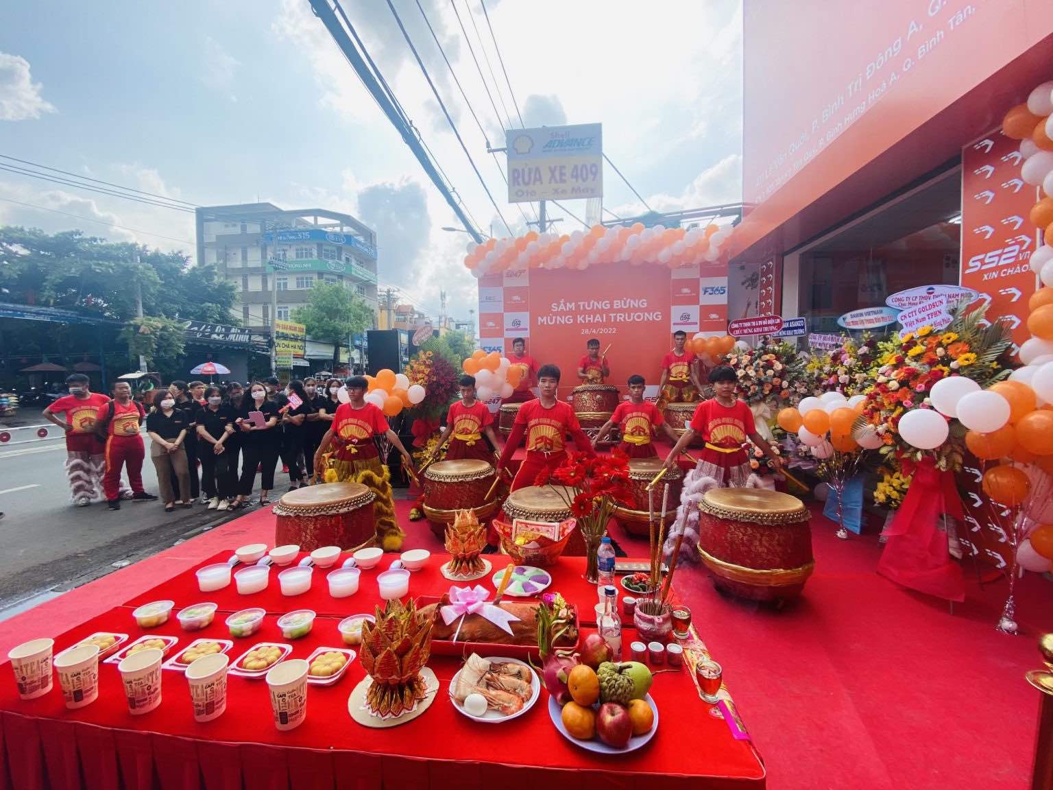 Cúng Khai Trương Quay Vào Hay Quay Ra