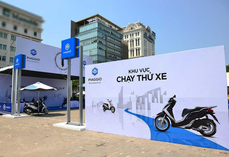 Lựa chọn chất liệu bạt Hiflex làm hàng rào quảng cáo 