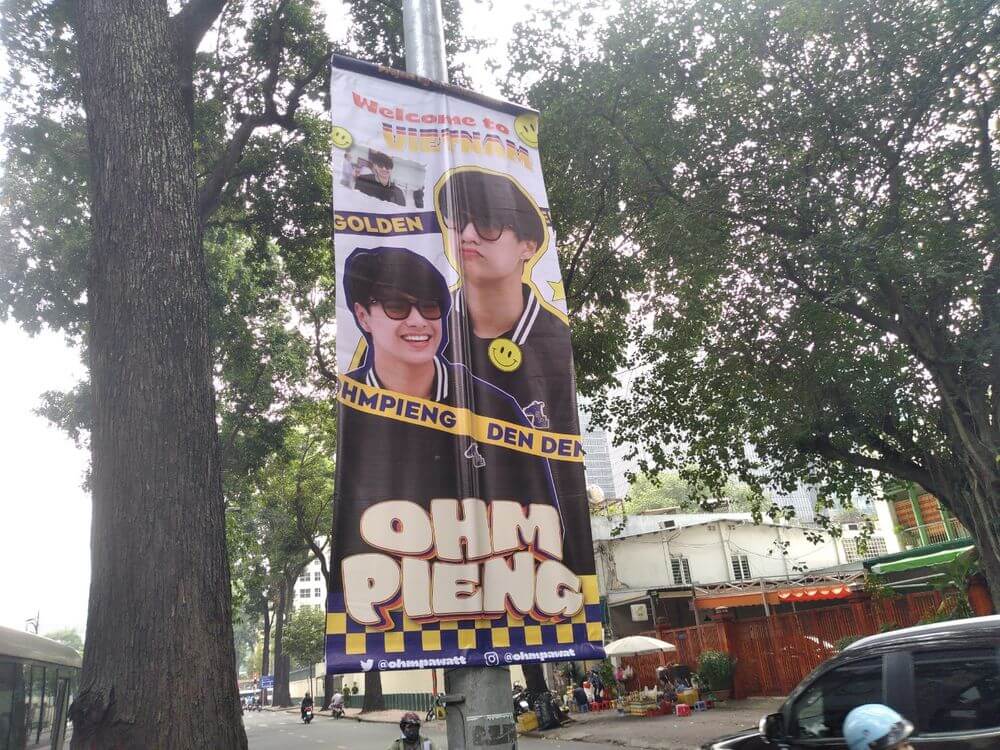 Thường xuyên kiểm tra số lượng và chất lượng cờ phướn trong thời gian triển khai chiến dịch