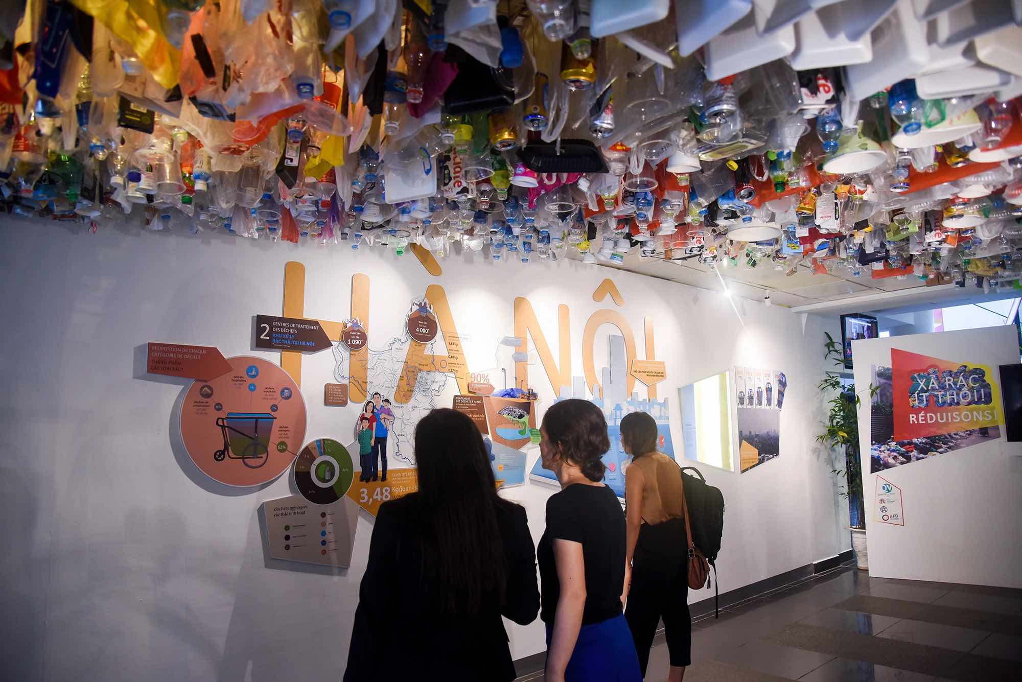 Triển lãm nghệ thuật từ rác thải công nghiệp