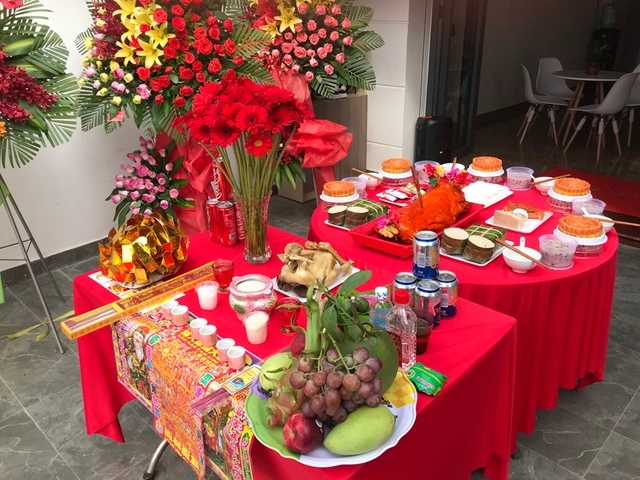 Trước khi mở cửa hàng, mở công ty, bạn nên làm lễ cúng khai trương cửa hàng thật thành tâm và chu đáo. 