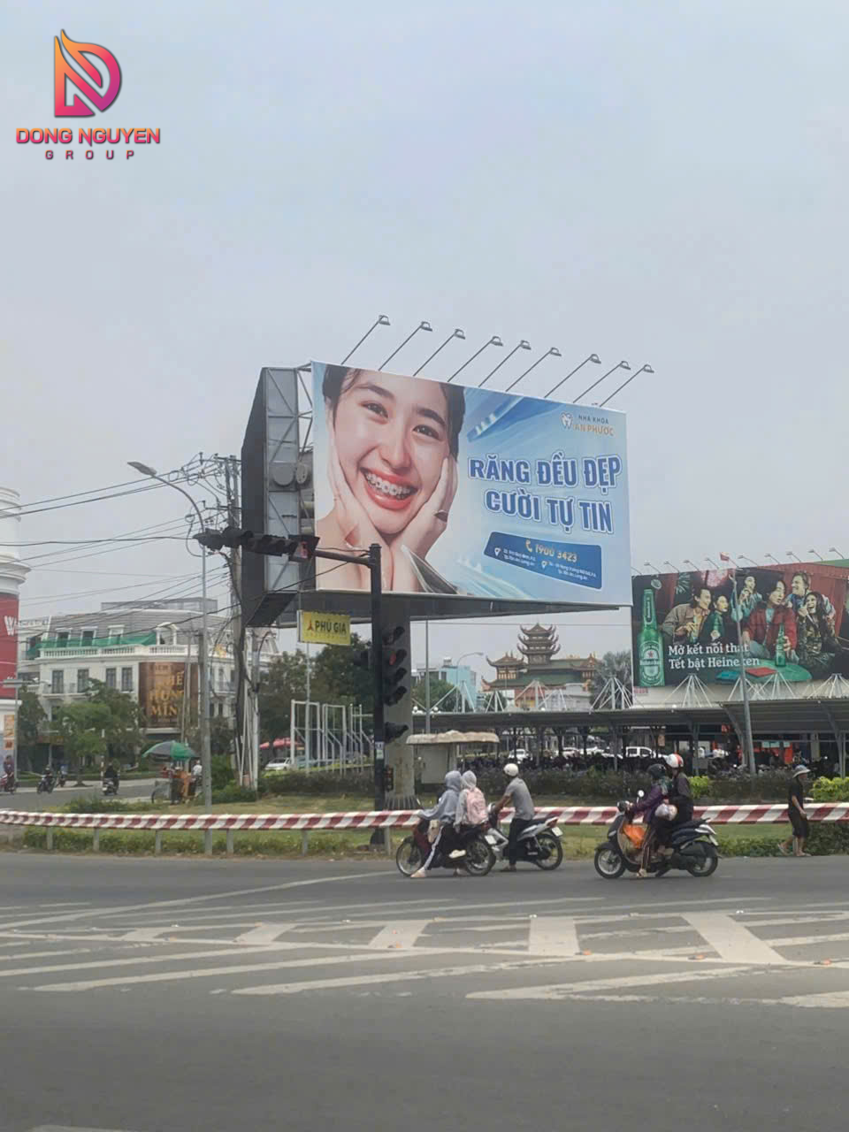 Đồng Nguyễn group thi công pano quảng cáo nha khoa