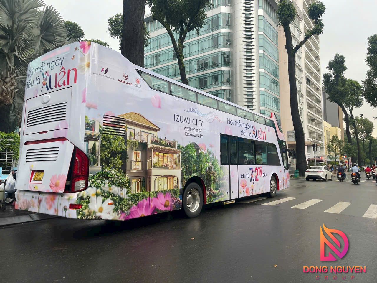 Roadshow với xe buýt 2 tầng