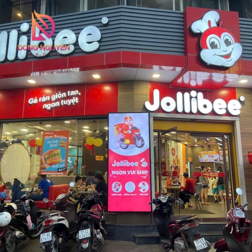 "THAY ÁO MỚI" TRỌN GÓI - JOLLIBEE 